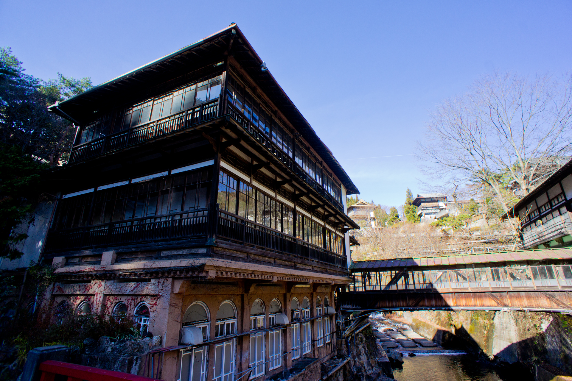 四万温泉　積善館