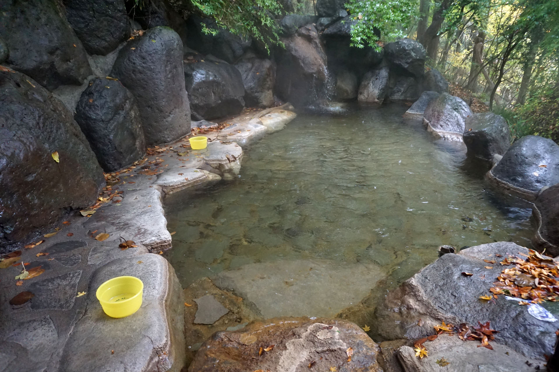 源泉の湯 東や