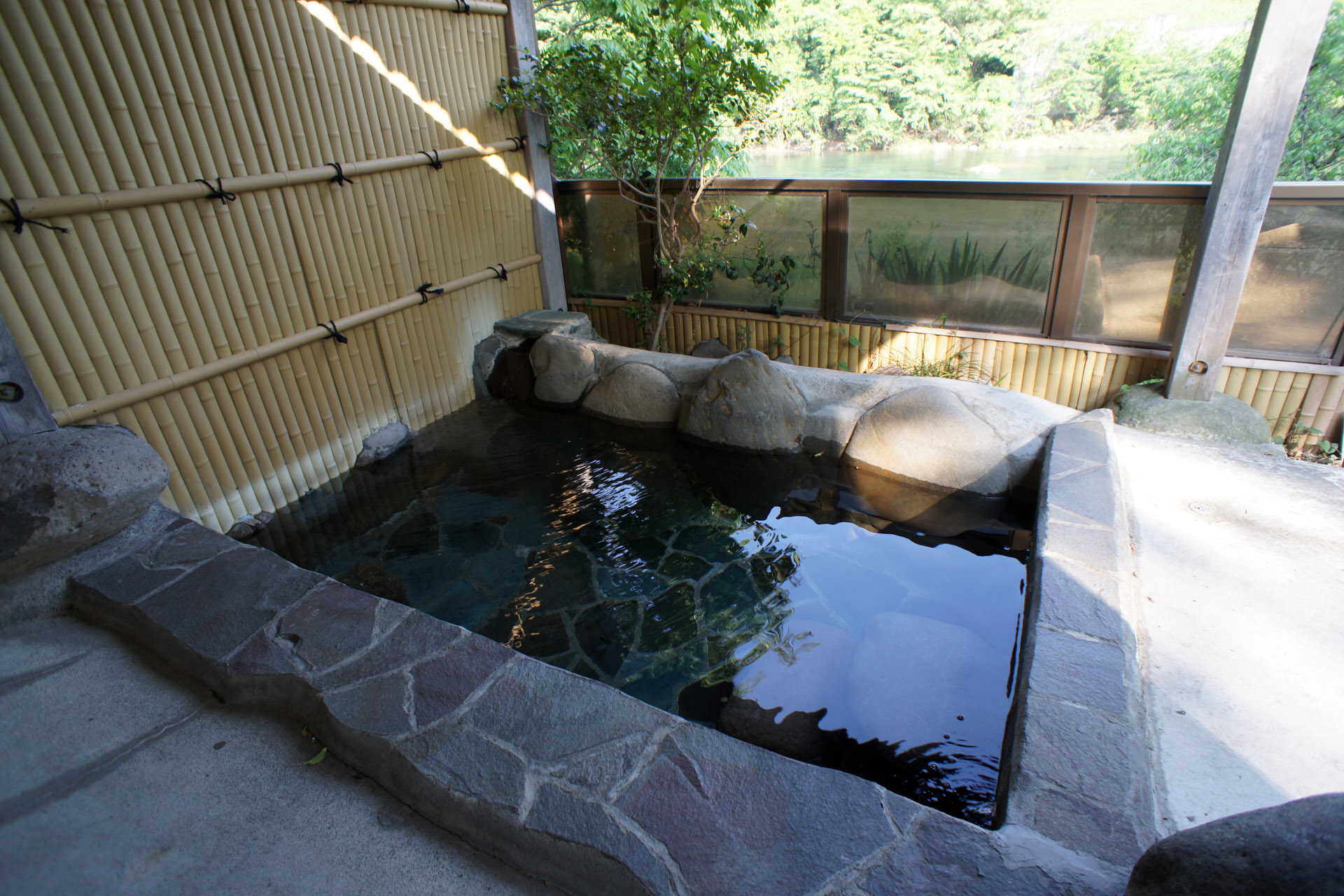 鬼怒川温泉オートキャンプ場 上滝乃湯