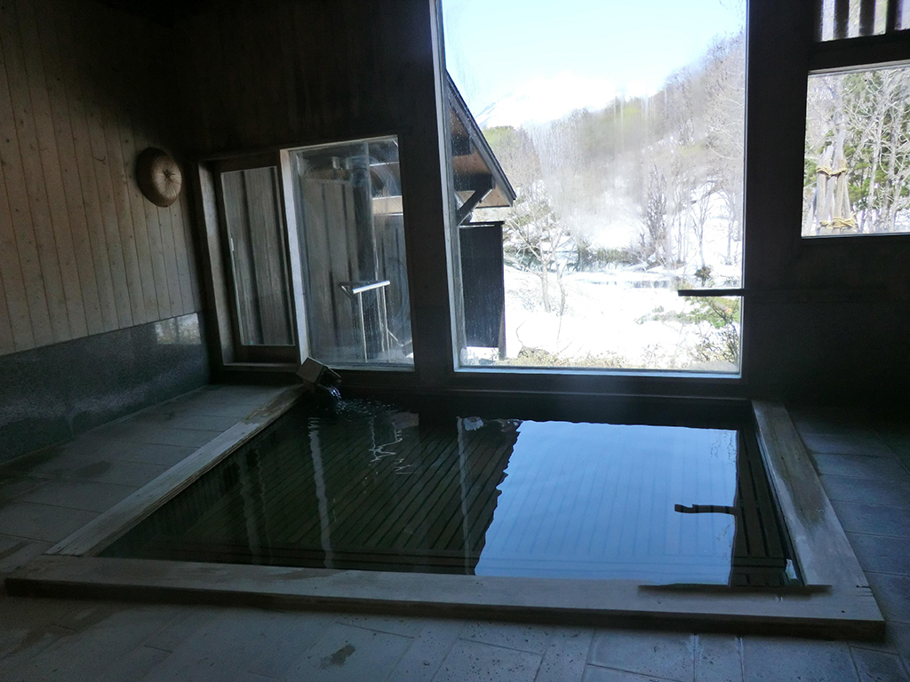 月山志津温泉　変若水の湯つたや