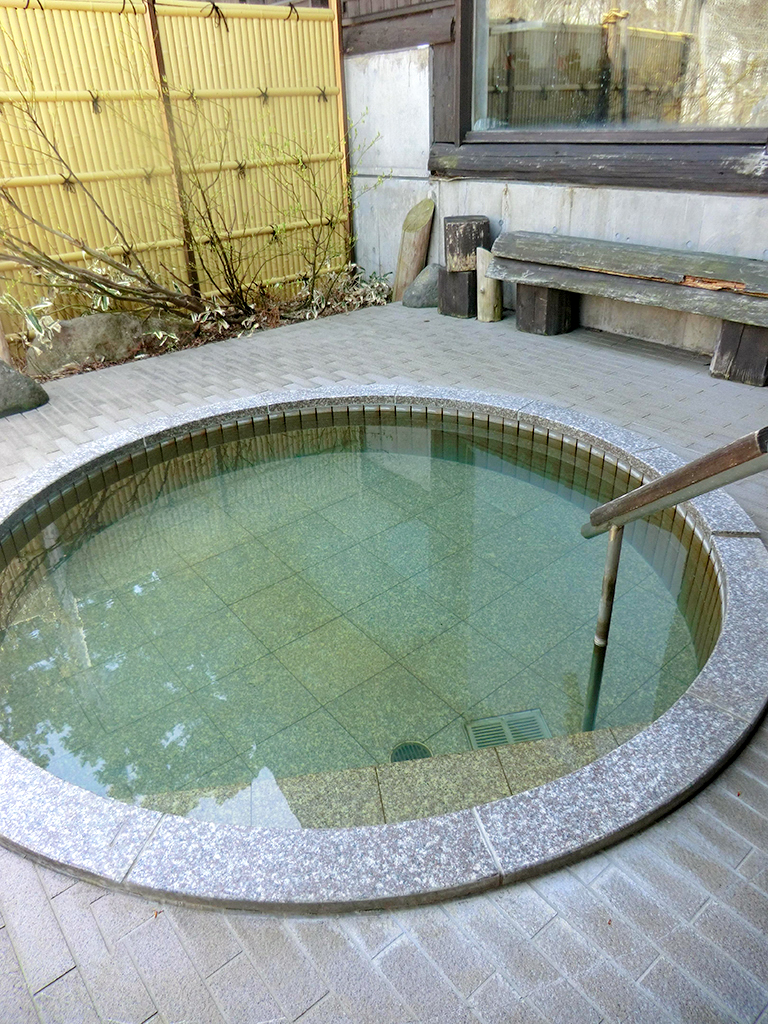 月山志津温泉　変若水の湯つたや