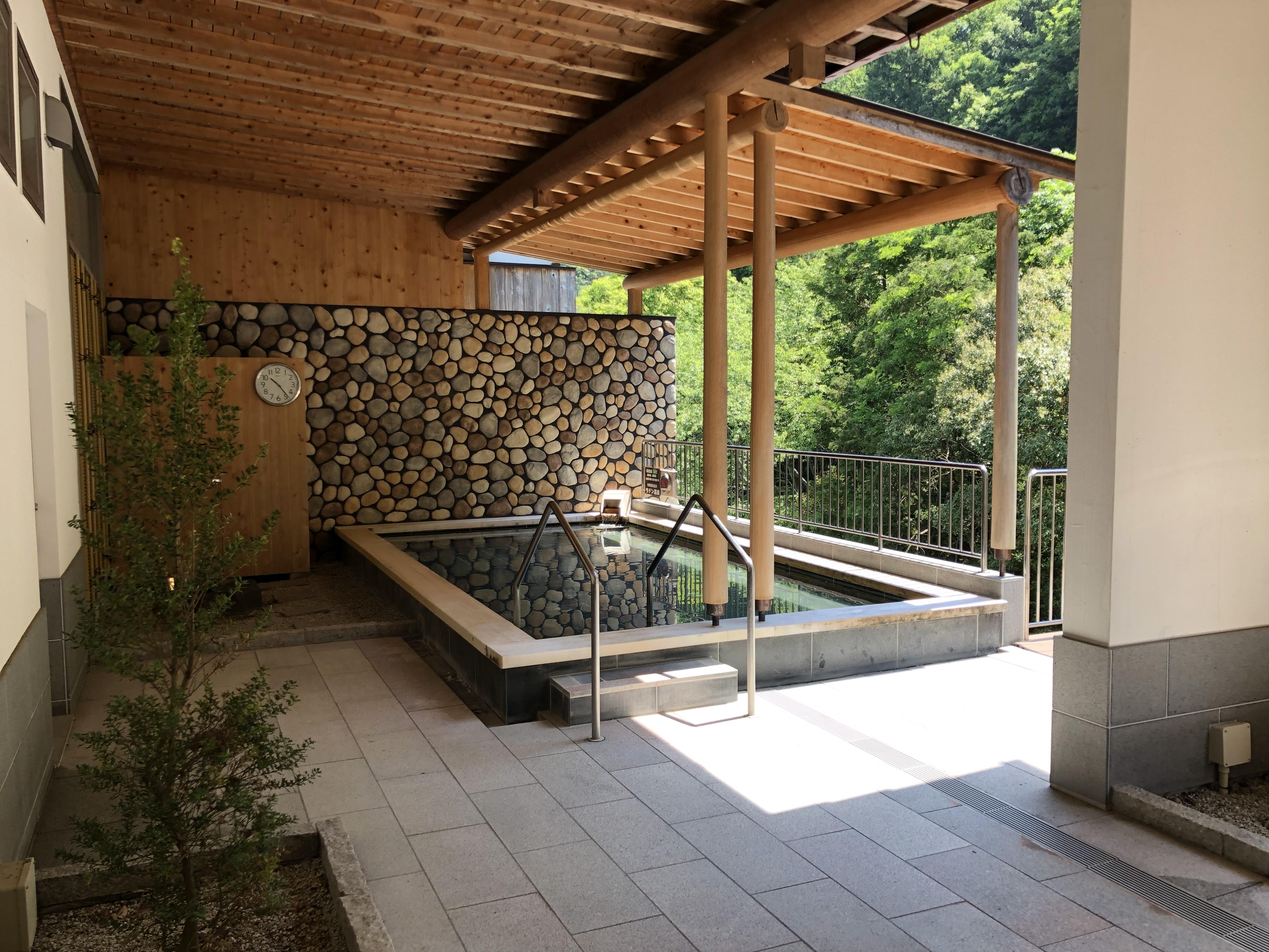 松葉温泉 滝の湯