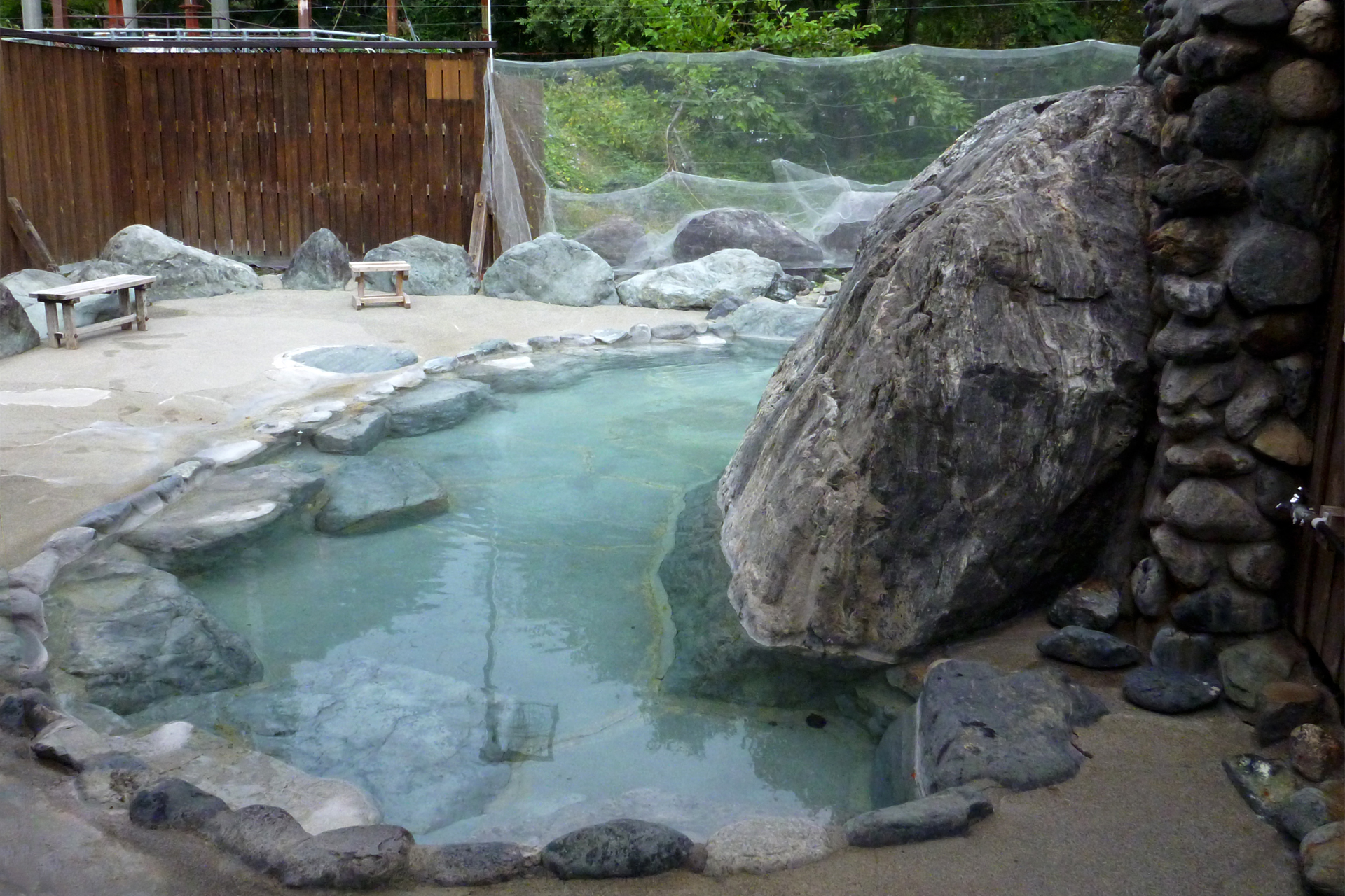 白馬八方温泉 おびなたの湯