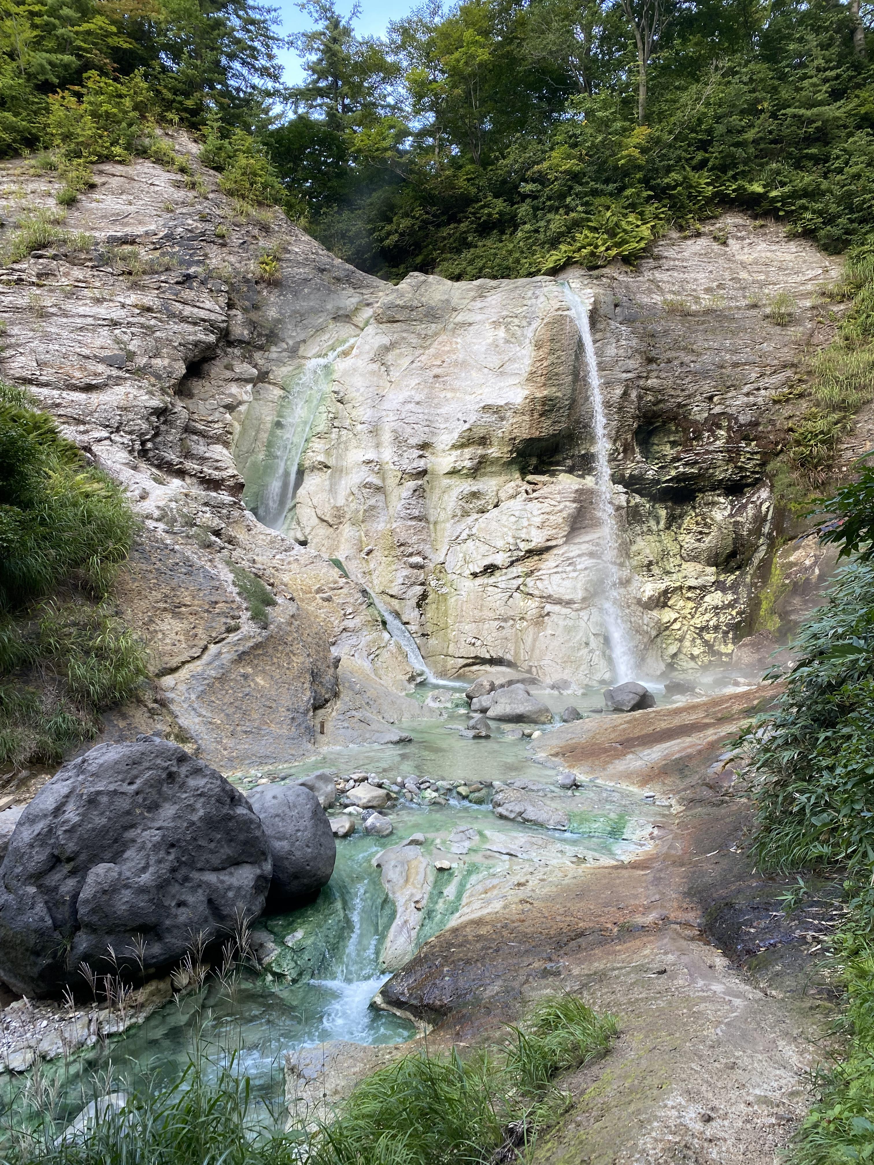 川原毛大湯滝