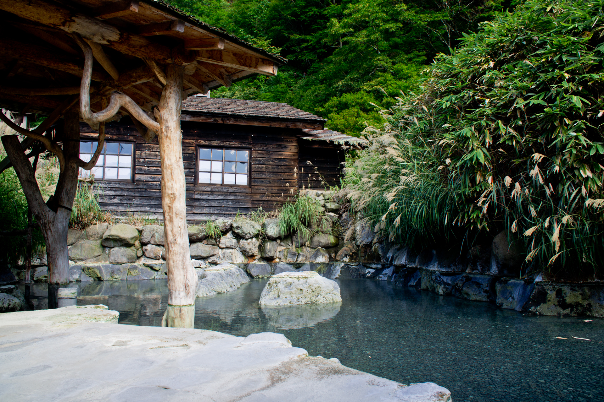 鶴の湯温泉