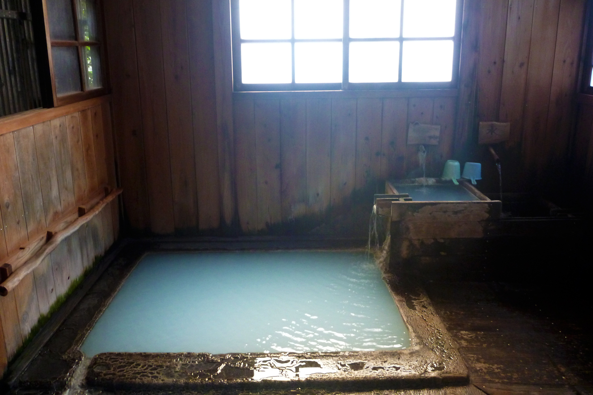 鶴の湯温泉