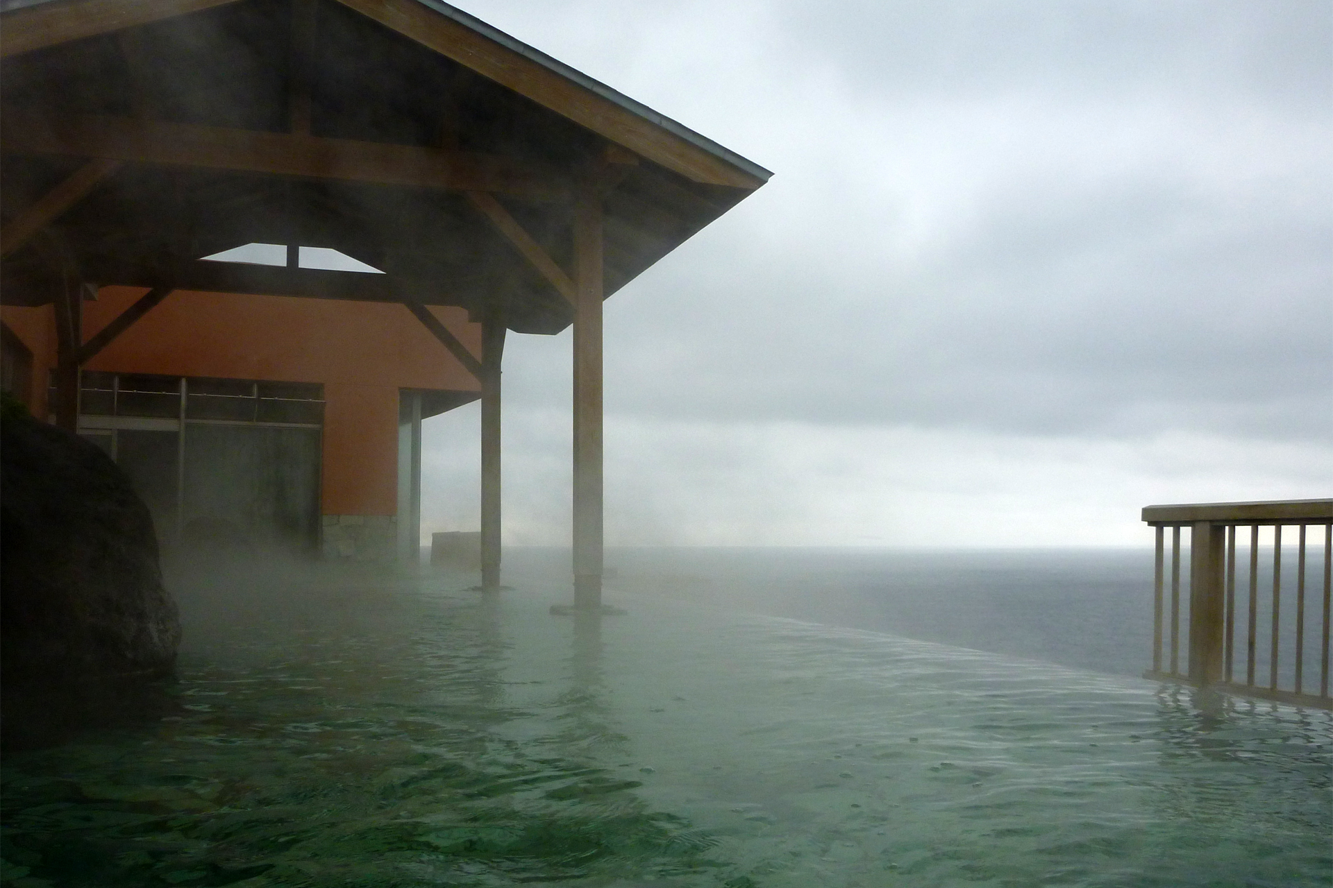赤沢日帰り温泉館