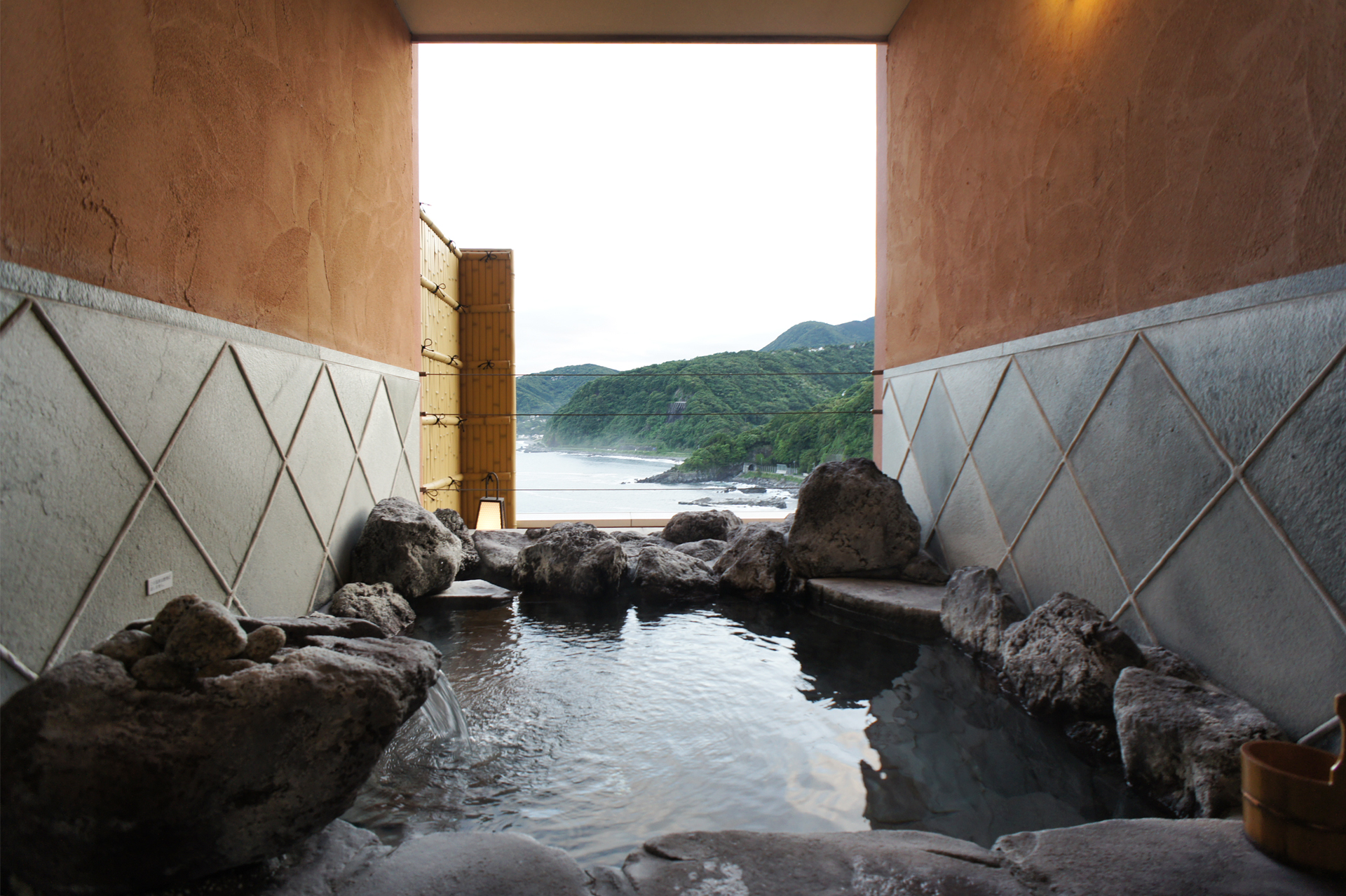 赤沢日帰り温泉館