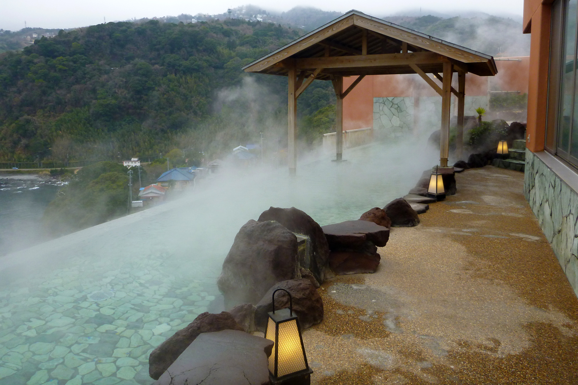 赤沢日帰り温泉館