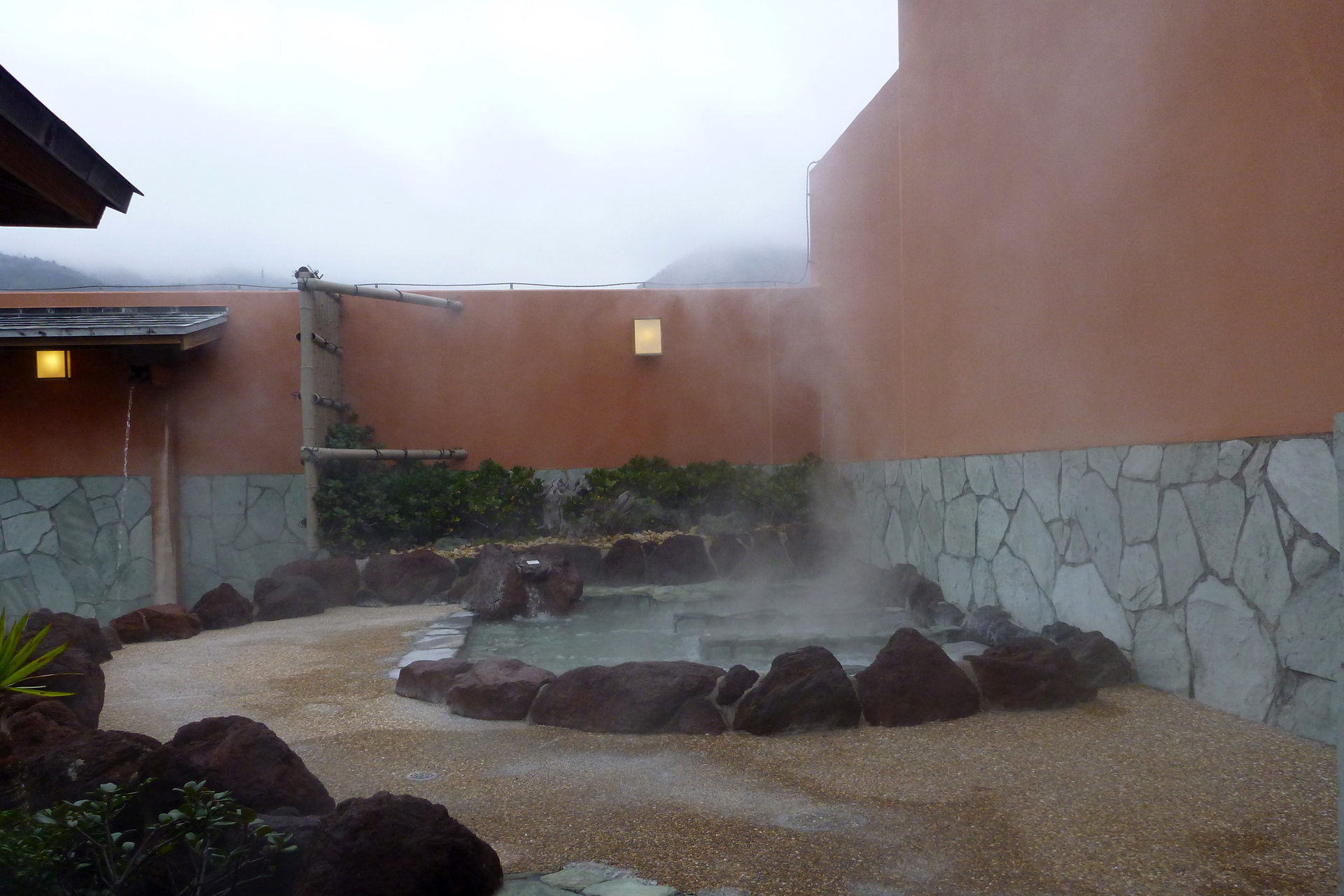 赤沢日帰り温泉館