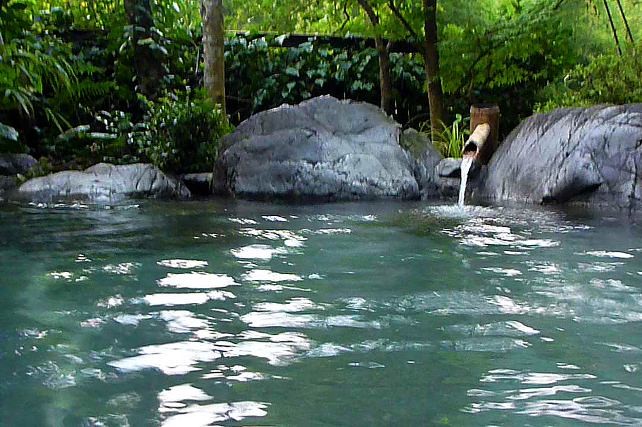 吉尾温泉湧泉閣