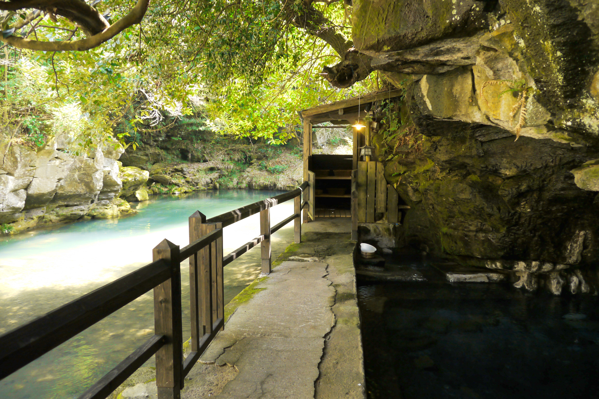 壁湯天然洞窟温泉旅館　福元屋