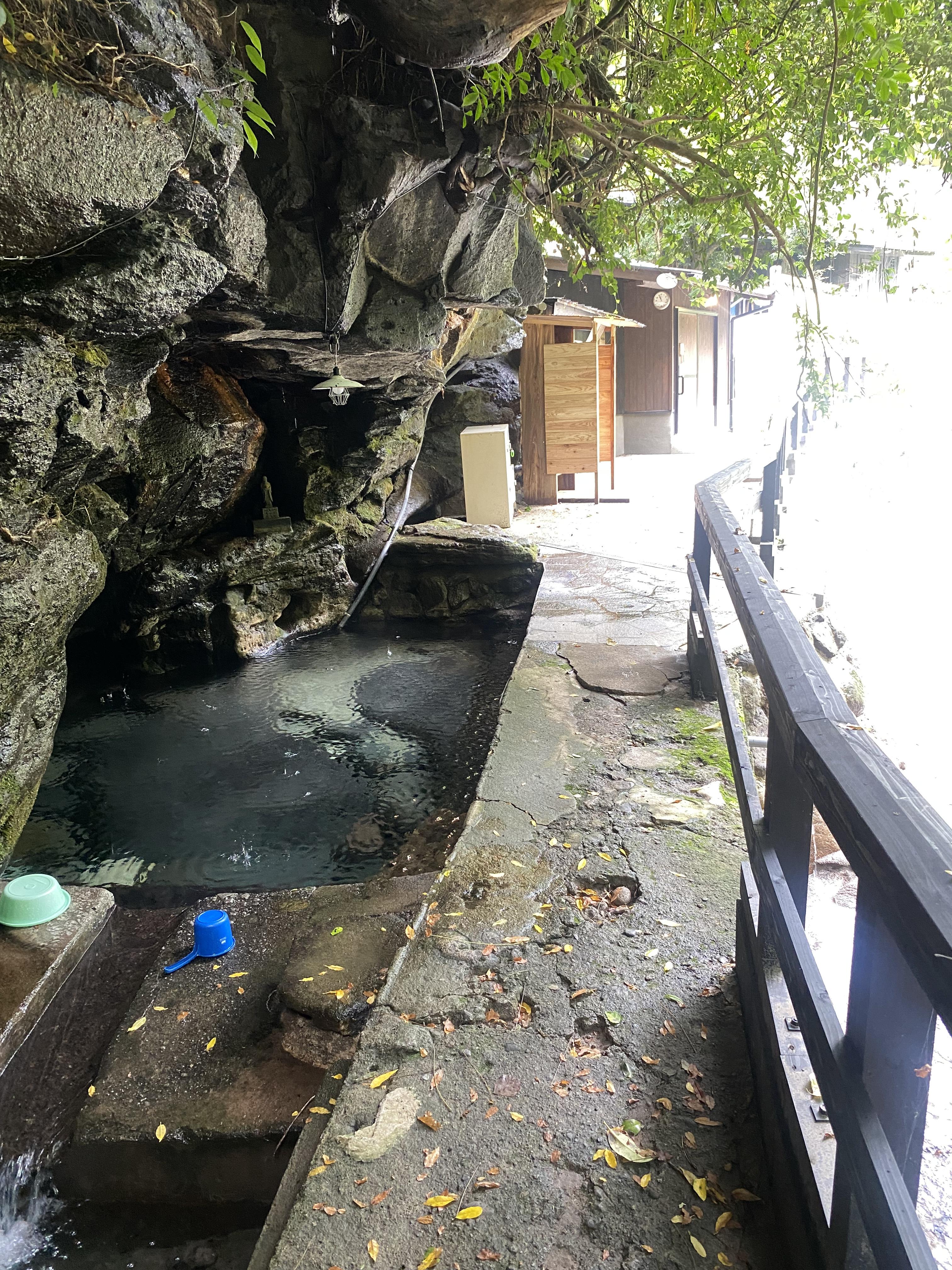 壁湯天然洞窟温泉旅館　福元屋