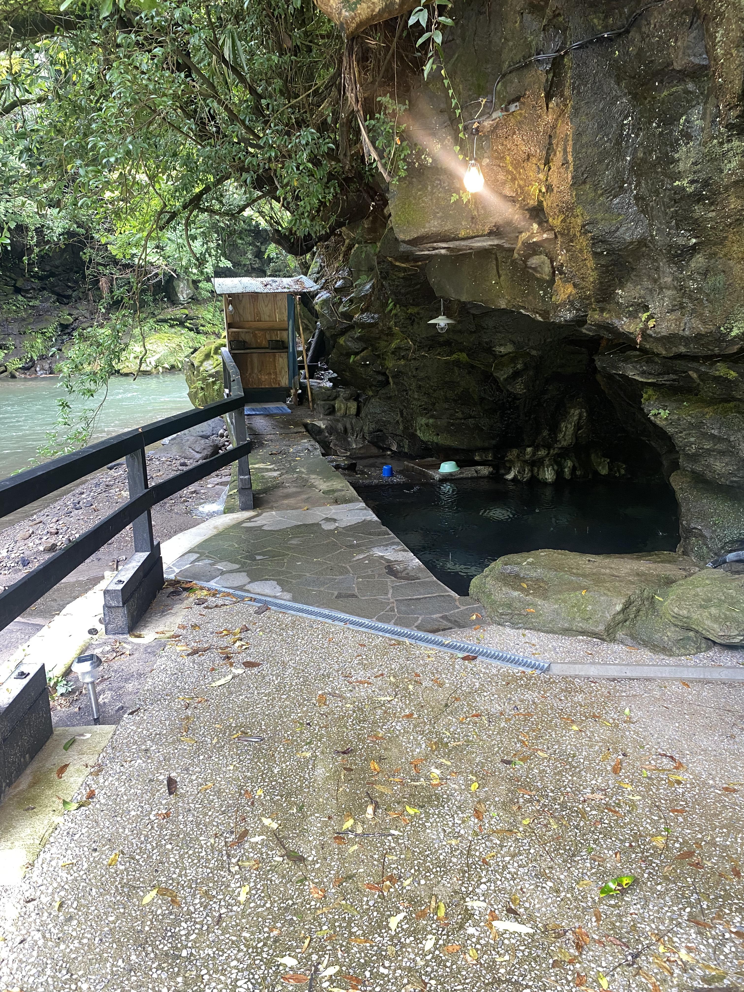 壁湯天然洞窟温泉旅館　福元屋