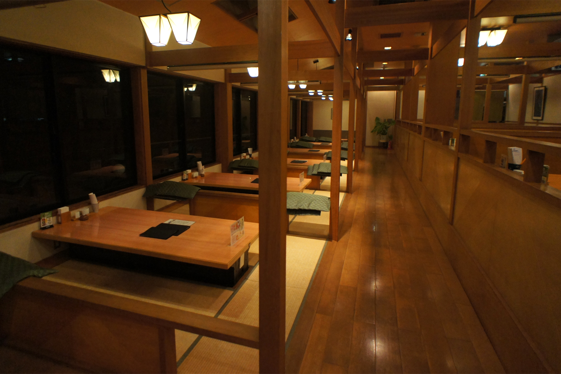 讃岐路野天風呂 湯屋 琴弾廻廊