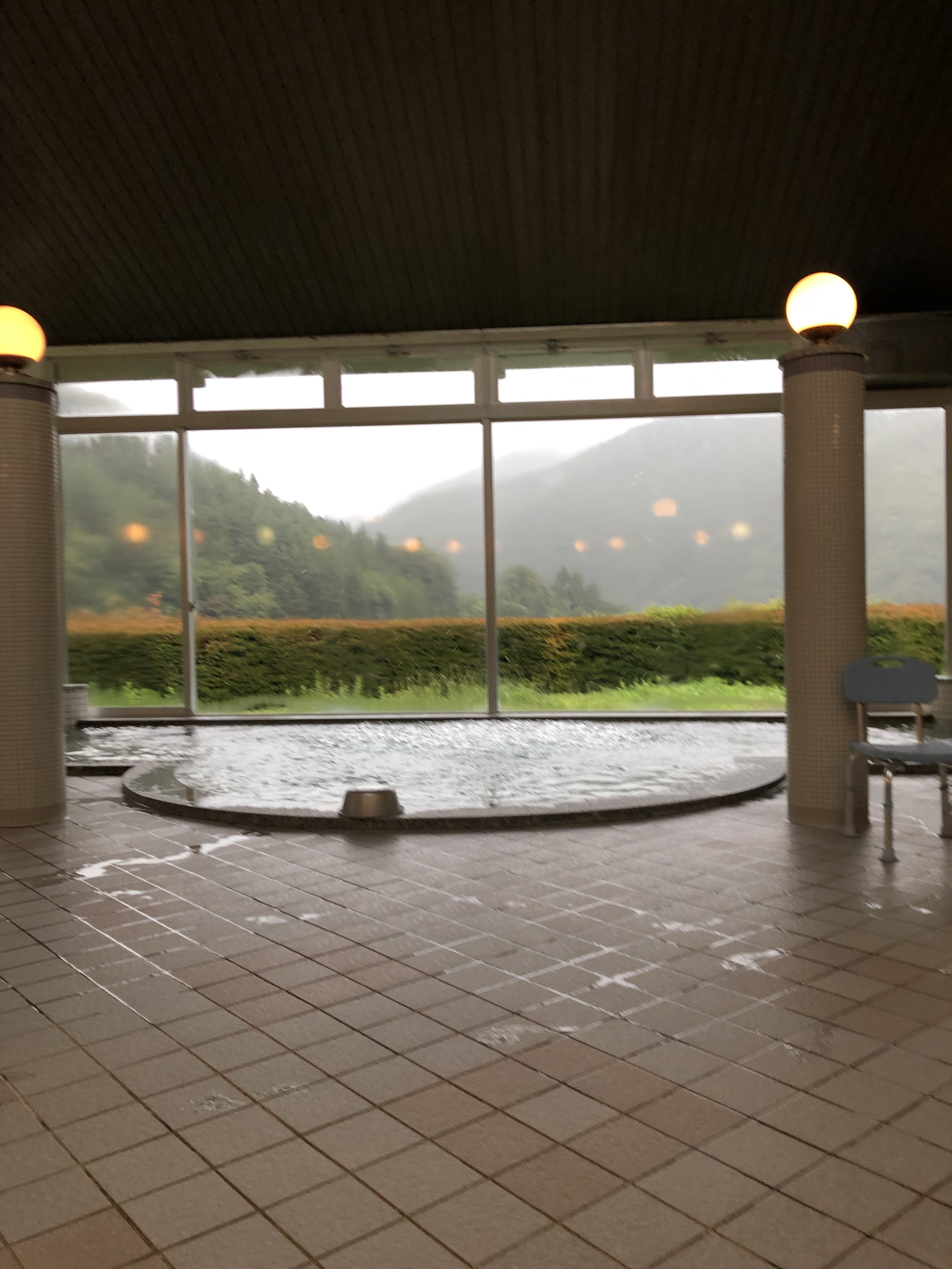 リバーパークにいさと湯ったり館